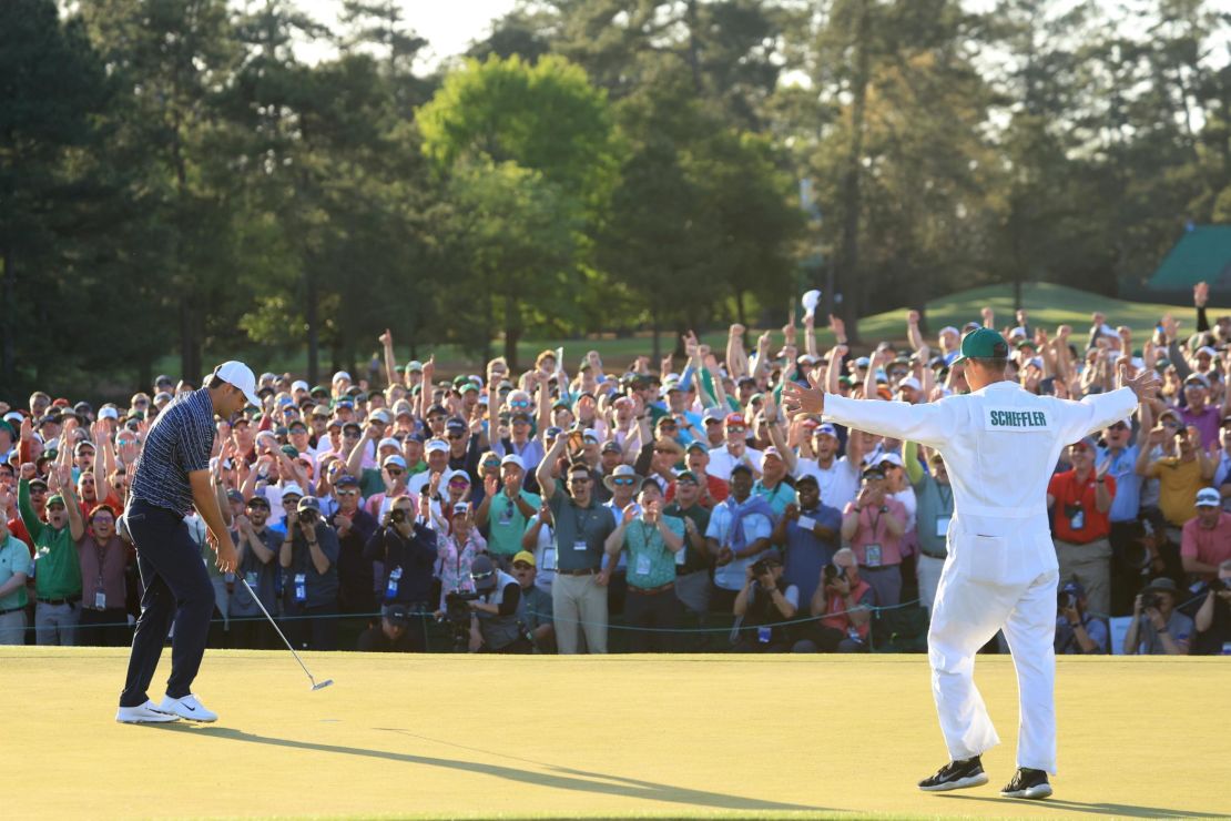 Cannon captures the moment Scottie Scheffler sinks his putt to win the Masters at Augusta in April.