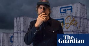 Ask Gruff Rhys any questions you may have.