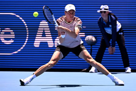 Guide to the Men's Singles at the 2024 Australian Open: Top Players to Keep an Eye on in Melbourne.