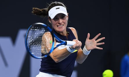 Guide to the Women's 2024 Australian Open: Key Players to Look Out for in Melbourne.