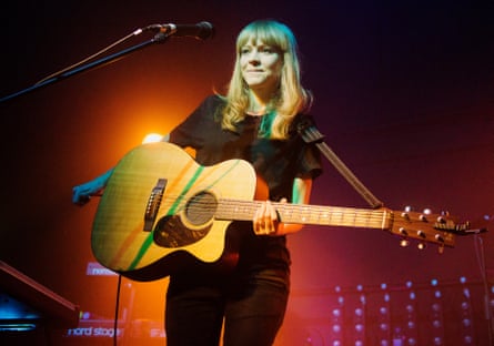 Rose performing in Glasgow in 2015.