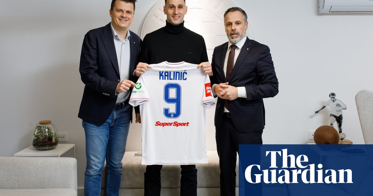 Nikola Kalinic has agreed to a contract with Hajduk Split until the end of the current season, for a salary of €1.