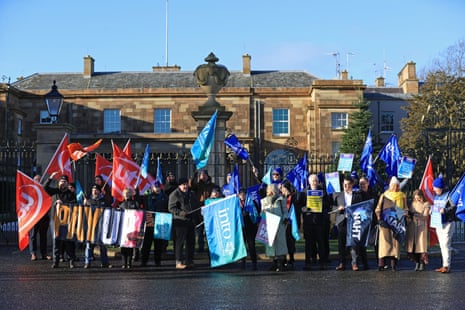 Teachers demanding higher pay protesting outside Hillsborough Castle today