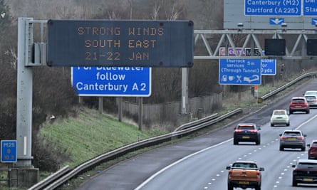 A motorway sign saying: ‘Strong winds south east 21-22 Jan.’