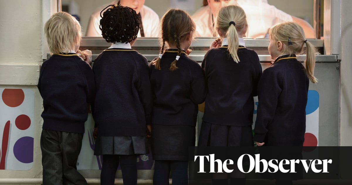 A recent study in England has discovered that providing free school meals can reduce obesity rates and improve reading abilities.