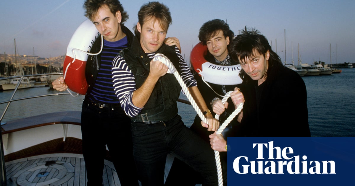 "How Cutting Crew made the popular song (I Just) Died in Your Arms after facing the ultimatum, 'If you release that, I'm leaving'."