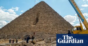 The proposal to renovate the cladding on one of the three major pyramids in Giza, Egypt has been abandoned.