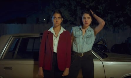 Geraldine Viswanathan and Margaret Qualley in Drive-Away Dolls.