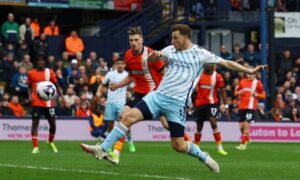 Luton's Luke Berry scores a last-minute goal to deny Nottingham Forest and secure a draw.