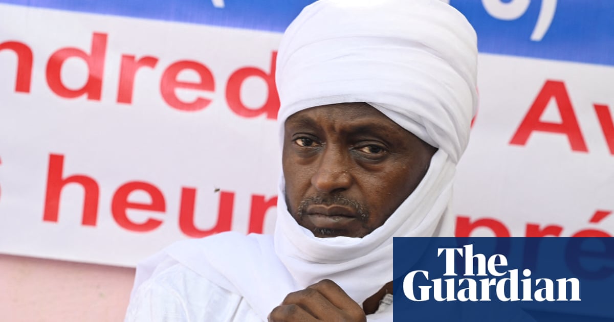 Yaya Dillo, a leader of the opposition in Chad, was fatally shot during a conflict involving firearms.
