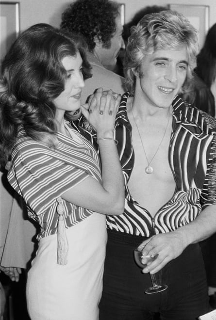 The £50 guitarist … Suzi and Mick Ronson in 1974.