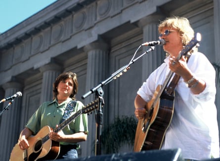 Indigo Girls performing in Berkeley, California, in 1997.