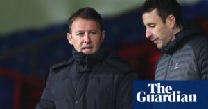 Crystal Palace battling to keep Dougie Freedman after Newcastle talks