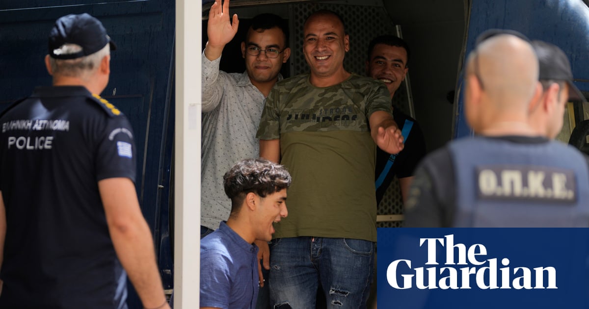 Greek police detain nine Egyptians despite dismissal of shipwreck charges