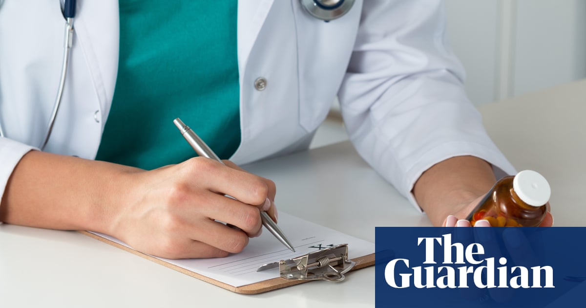 Almost half of antidepressant users could quit with GP support, study finds