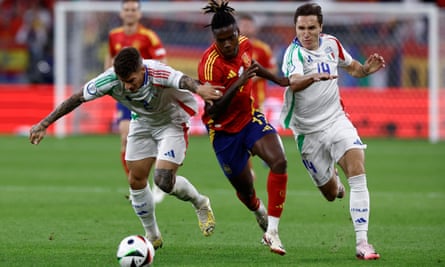 Spain race into Euro 2024 last 16 after Calafiori’s own goal floors Italy