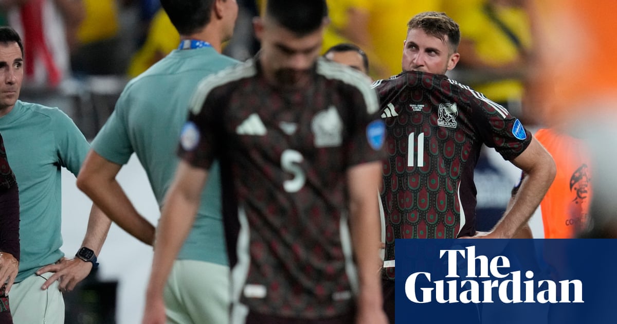 Copa América: Mexico crash out after late penalty overturned against Ecuador