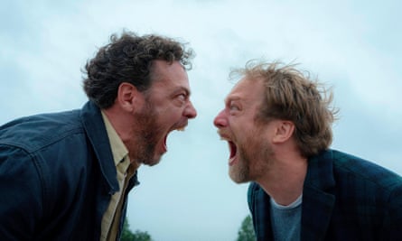 The two actors scream at each other