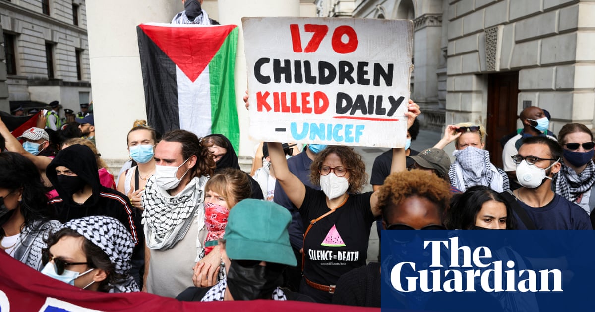 Pro-Palestinian protesters block entrances to Foreign Office in London