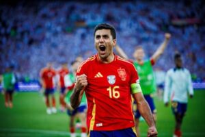 Rodri: ‘I always watch games back, alone. I find things I don’t remember’