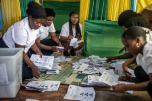 Rwanda's Paul Kagame cruises to crushing election victory