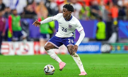 Kobbie Mainoo playing for England