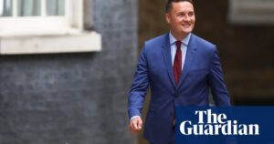 Wes Streeting says NHS is broken as he announces pay talks with junior doctors
