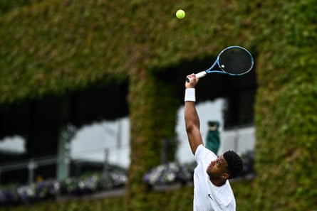 Giovanni Mpetshi Perricard serves to Sebastian Korda