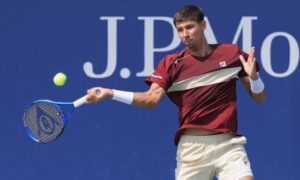 ‘Flying the flag proudly’: Australians rally behind Alex de Minaur in grand slam resurgence | Simon Cambers