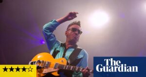 Richard Hawley review – homecoming hero is in the mood to celebrate