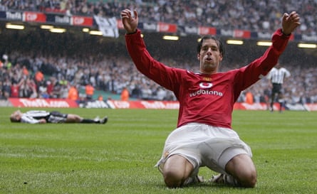 Ruud van Nistelrooy celebrates after scoring against Newcastle United in an FA Cup semi-final in 2005.