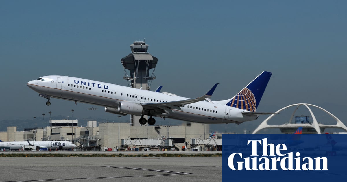 Severe turbulence injures seven people on United Airlines flight from Cancun