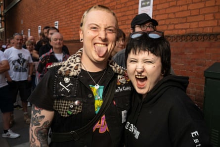 Sex Pistols and Frank Carter review – rip-roaring punk rock redux