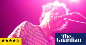 Yo La Tengo review – indie royalty run through their beloved back catalogue