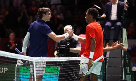 Britain miss out on Davis Cup finals after Evans and Draper lose to Canada