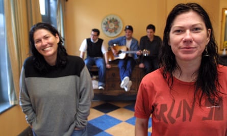 The Breeders … L-R: Kelley Deal, José Medeles, Richard Presley, Mando Lopez, Kim Deal. Photo - David Sillitoe