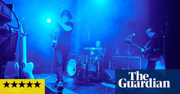 Jack White review – virtuoso noisemaker delivers in riotous style