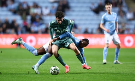 Archie Gray in action against Coventry City