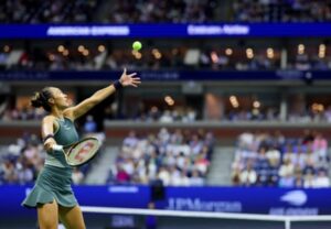 Reliable Sabalenka cruises past Zheng to reach US Open semi-final