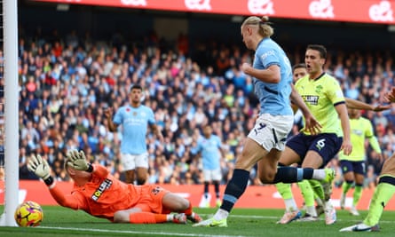 Erling Haaland earns Manchester City win over Southampton despite misses