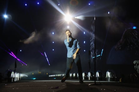 Liam Payne performing with One Direction in Philadelphia in 2015