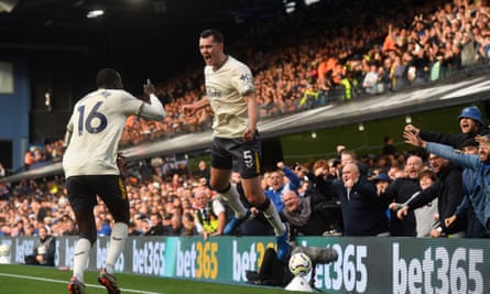 Michael Keane celebrates with Abdoulaye Doucouré after scoring for Everton at Portman Road.