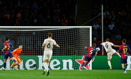 Raphinha hits hat-trick in Barcelona’s vengeful demolition of Bayern Munich