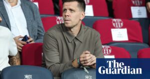 Wojciech Szczesny ends retirement after five weeks to sign for Barcelona