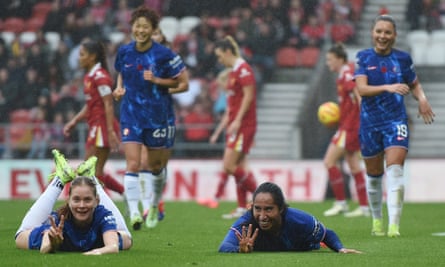 Chelsea keep 100% WSL record alive with resounding win at Liverpool