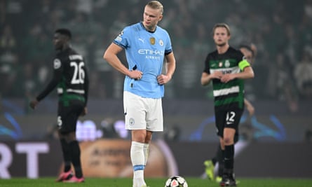 Erling Haaland waits to kick off against Sporting