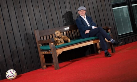 The sports psychologist making a difference with a dog and a bench at Brentford