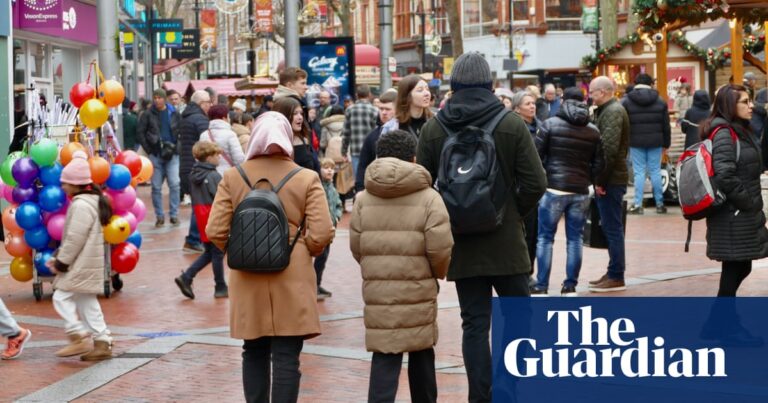 Boxing Day footfall down on UK high streets despite discounts