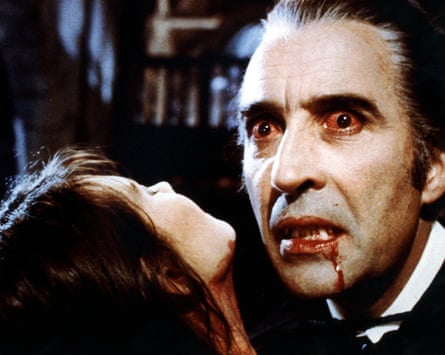 Caroline Munro and Christopher Lee in Dracula AD 1972.