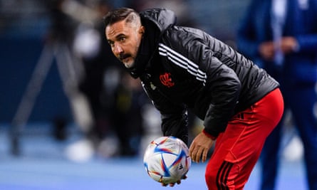 Pereira on the sidelines during his time at Flamengo